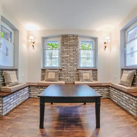 Debowa, Sun & Snow アパート